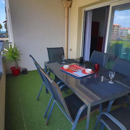 2 Pieces Avec Clim, Parking Et Piscine, A 300m De La - - Fr-1-472-189 Appartement Sète
