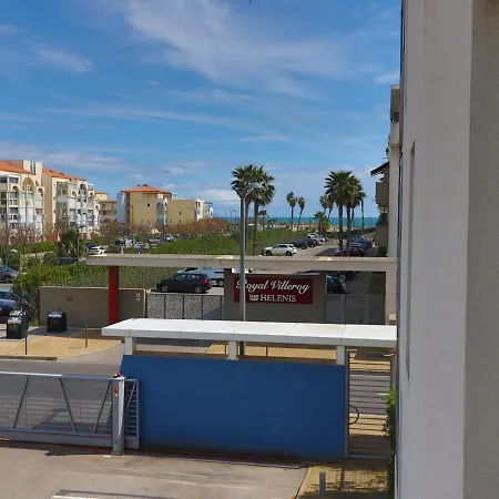 2 Pieces Avec Clim, Parking Et Piscine, A 300m De La - - Fr-1-472-189 *