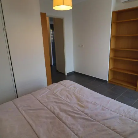 2 Pieces Avec Clim, Parking Et Piscine, A 300m De La - - Fr-1-472-189 Appartement Sète